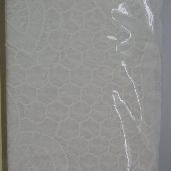 Home Trends Vinyl Tablecloth Battenburg Oblong 60" wide 90" long Rectangle - Picture 7 of 7